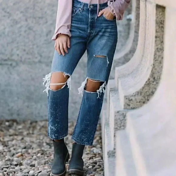 Levi's Premium 501 Original Cropped Jean - Picture 4 of 7